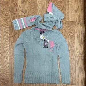U.S. Polo Assn. Women Solid Grey Pullover V-Neck Sweater and Scarf Set
